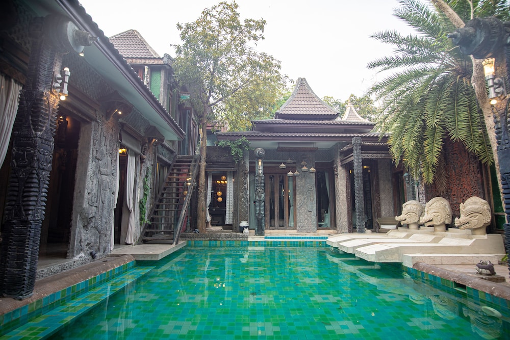 Mekhla 5-Bedroom Pool Villa