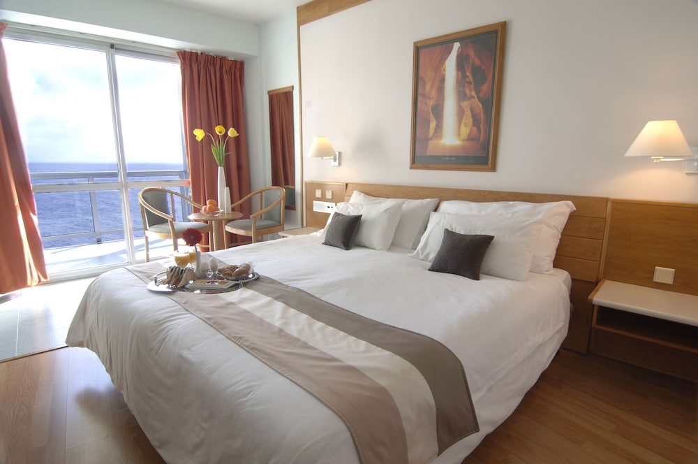 Double Room Single Use, Sea View - Photo 1