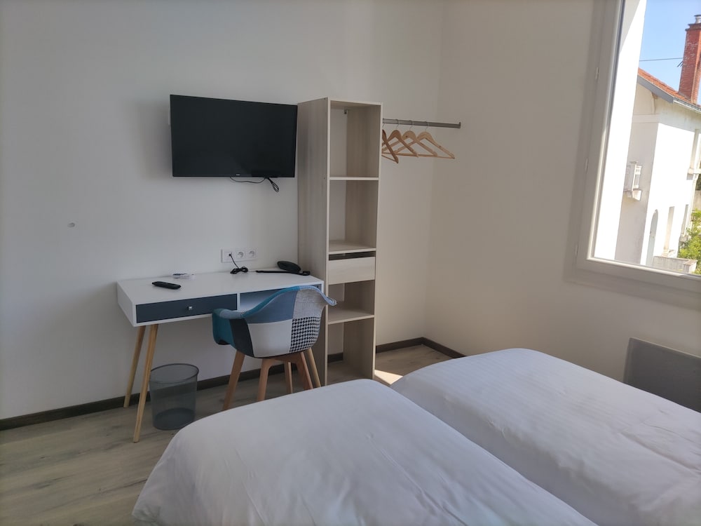 Standard Room - Photo 2