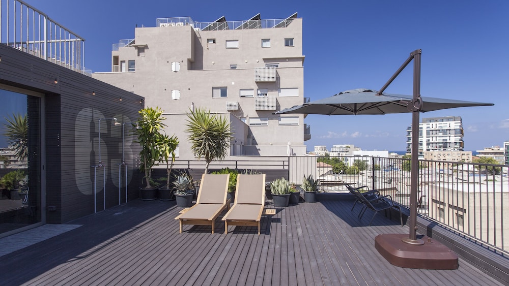 Design Suite, Terrace, City View photo 2