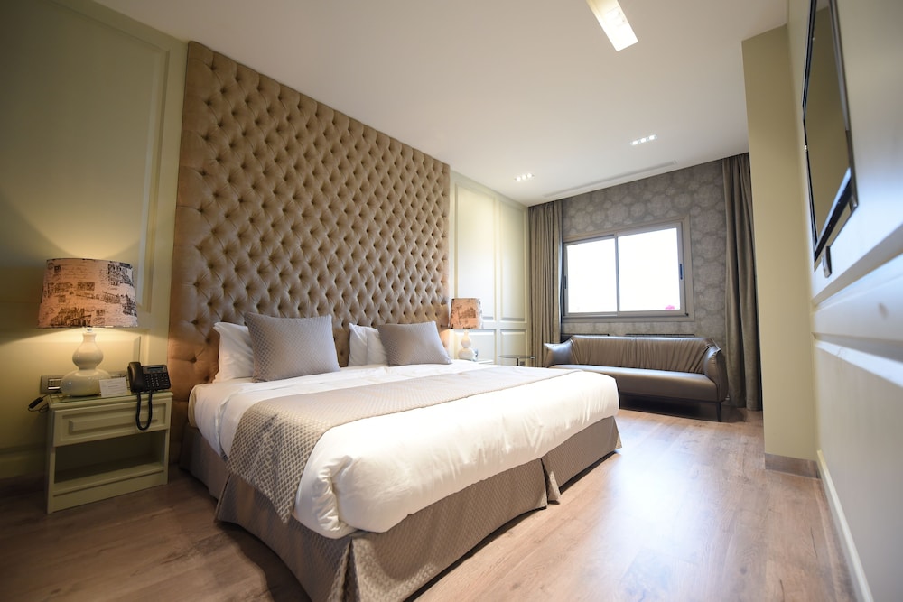 Luxury Room