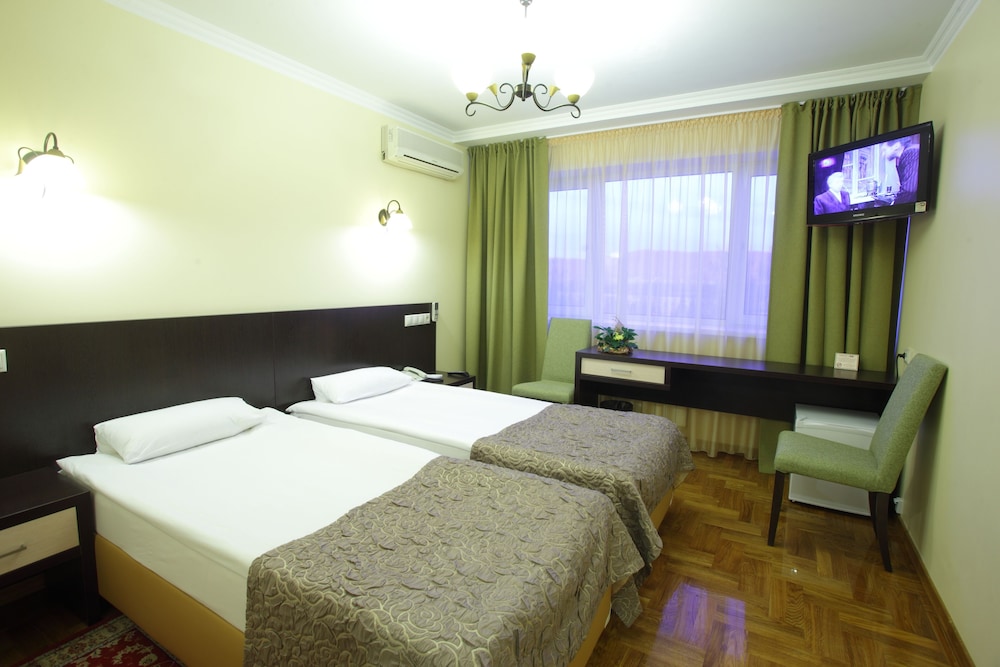 Standard Twin Room photo 2