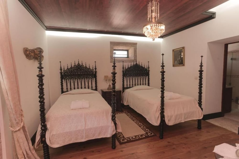 Premier Twin Room photo 2