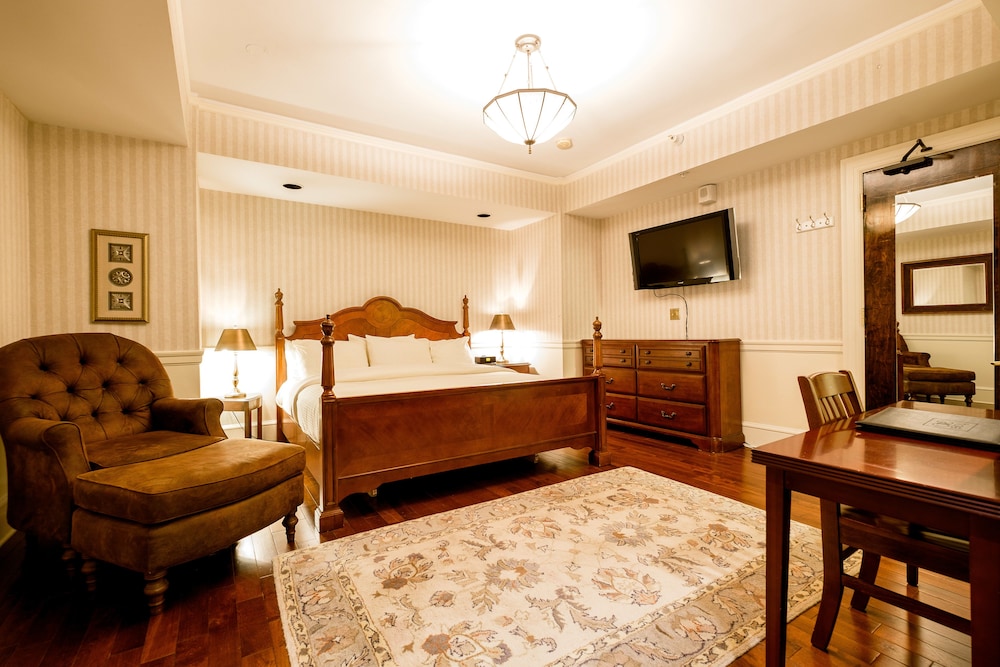 Room, 1 King Bed, Non Smoking