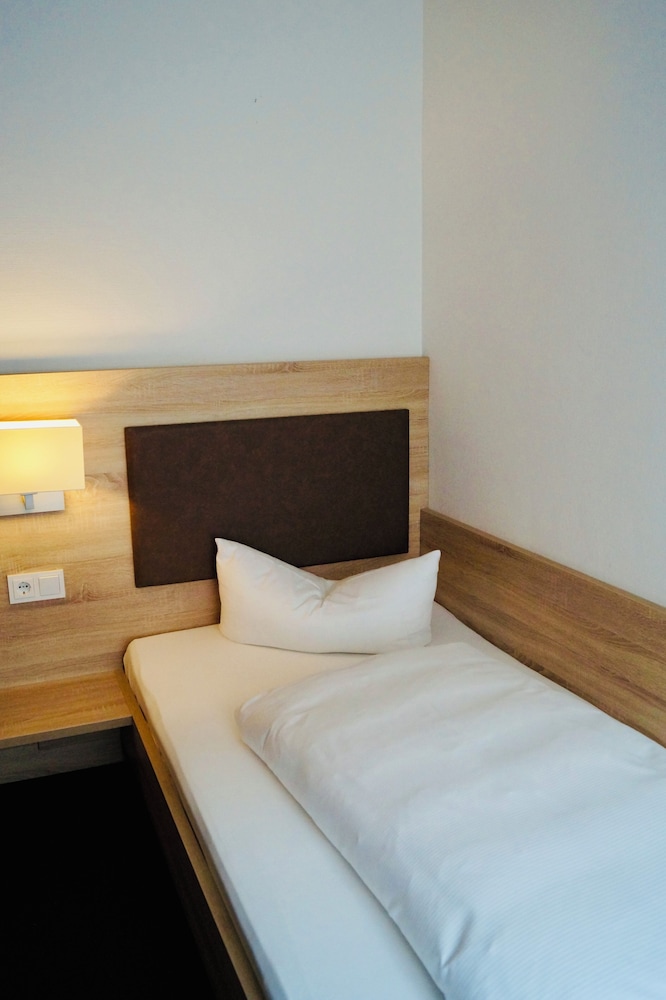 Standard Single Room photo 2