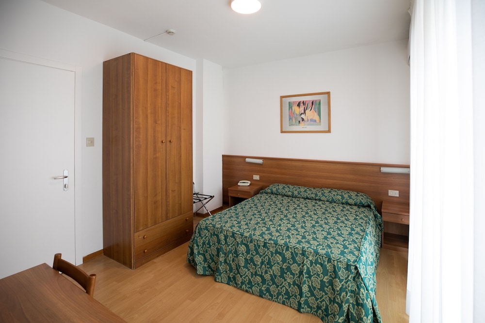 Economy Double or Twin Room, Balcony
