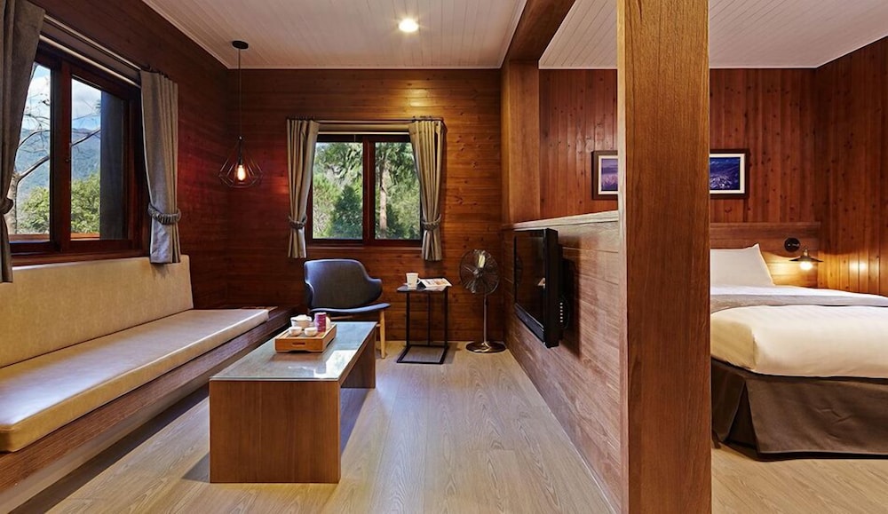 Suite (Include Dinner And Breakfast)