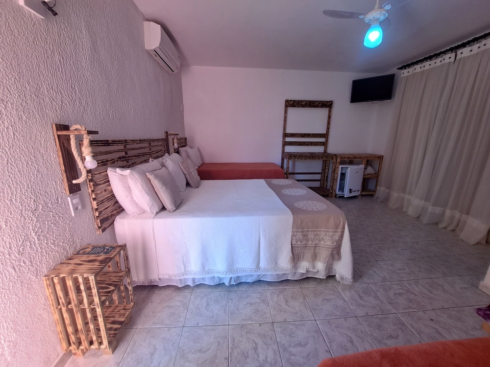 Family Quadruple Room, Pool View - Photo 13