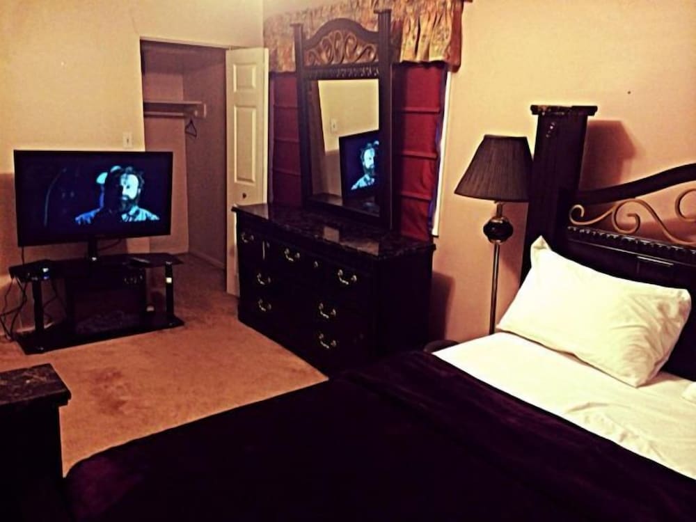 Standard Room, 1 Queen Bed photo 1