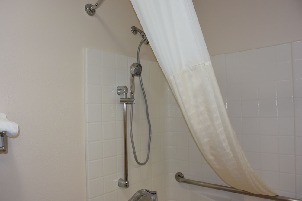 Room, 1 Queen Bed, Accessible, Non Smoking - Photo 6