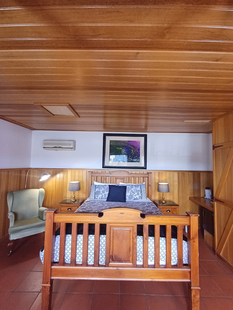 Stable Queen Room photo 1