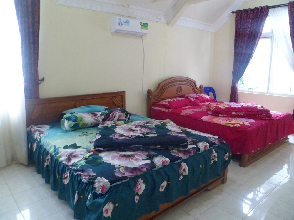 House, 2 Bedrooms photo 1