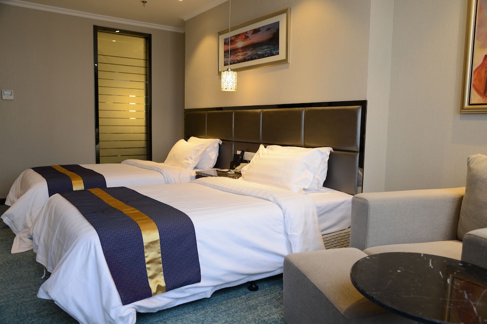 Standard Room, 2 Twin Beds photo 2