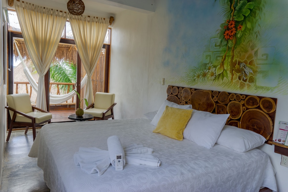 Standard Triple Room, 2 Double Beds