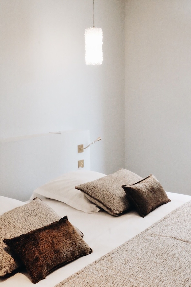 COSY Room - Photo 2