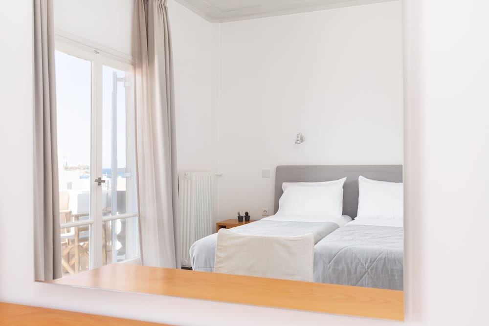 Superior Double or Twin Room, Partial Sea View