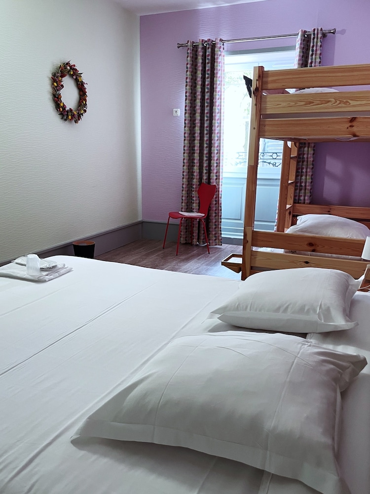 Quadruple Room, Shared Bathroom (Family Room)