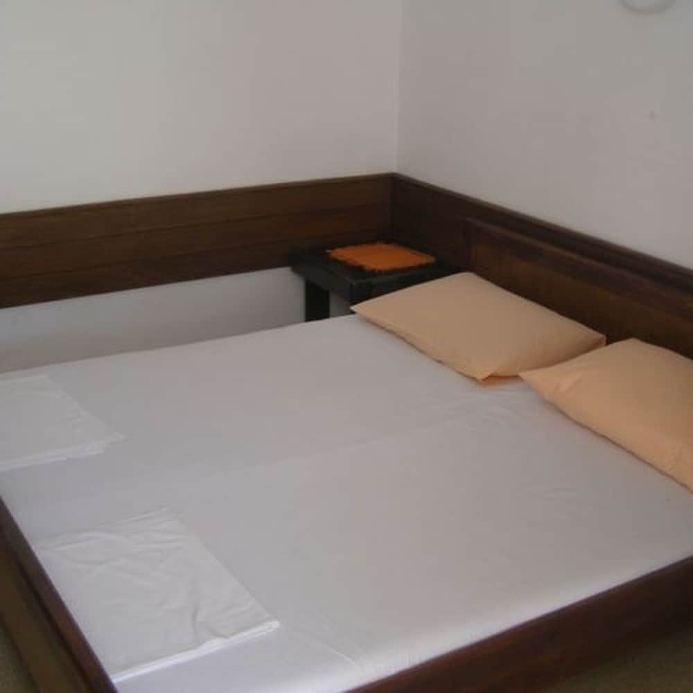 Apartment (Mio - 100 m from beach - A1(6+1))