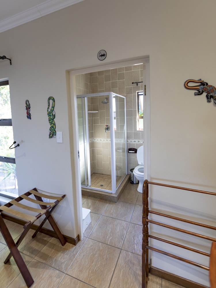 Double Room (Downstairs ) photo 1
