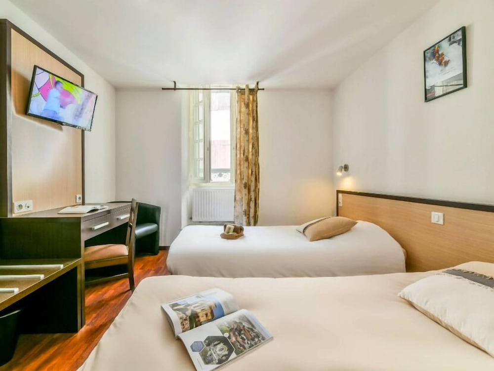 Double or Twin Room photo 2