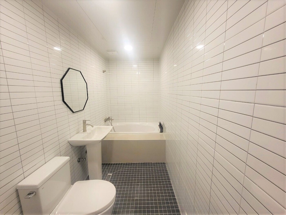 Deluxe Double Room - Photo 10