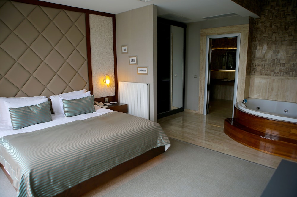 King Suite photo 2