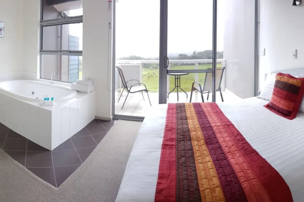 2-Bedroom Deluxe Apartment, Sea View photo 3