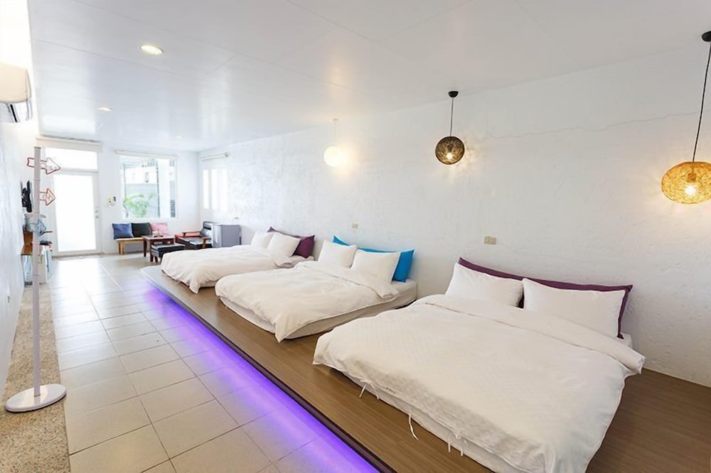 Family Room, Multiple Bedrooms photo 1