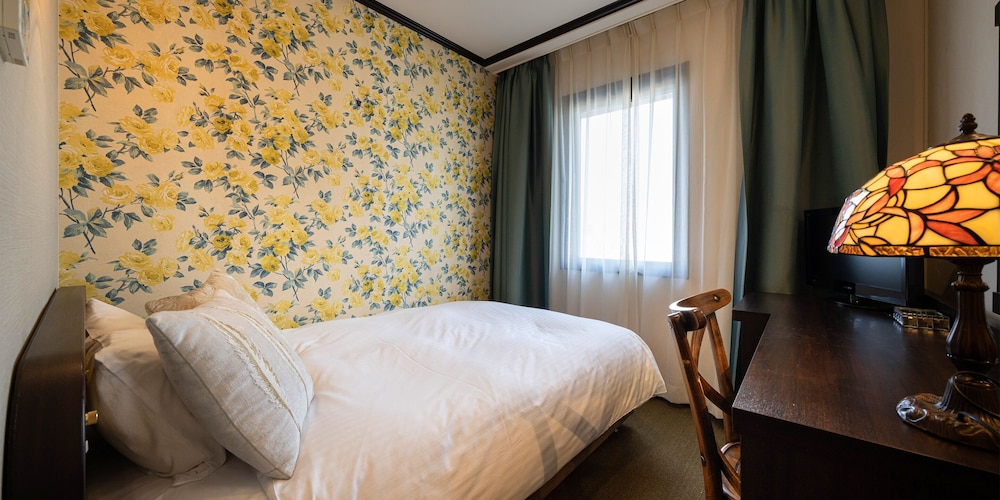 Single Room, Non Smoking - Photo 31
