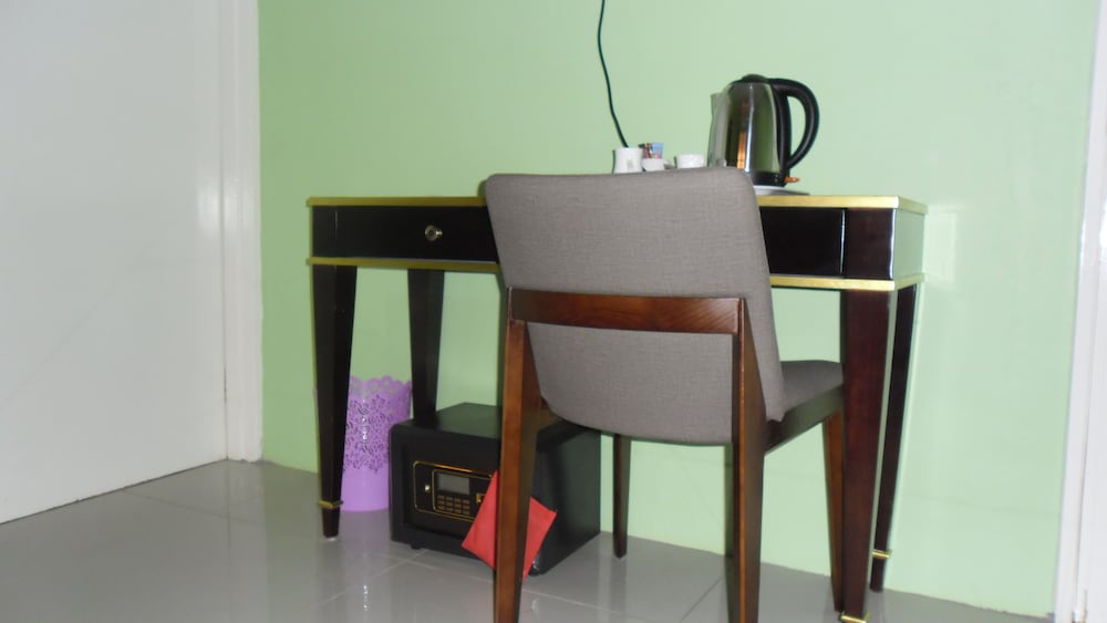 Basic Double Room, 1 Double Bed, Non Smoking photo 2