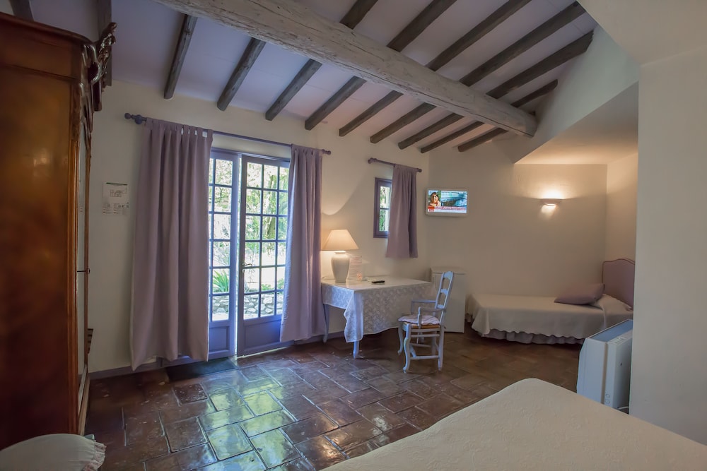 Standard Triple Room photo 1