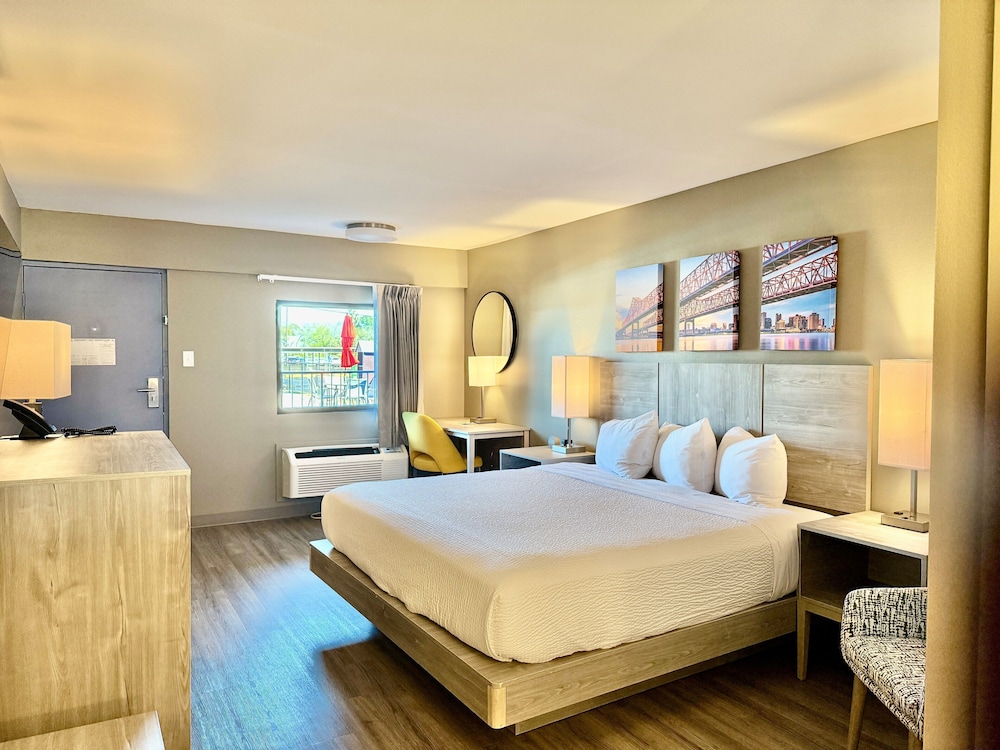 Room, 1 King Bed, Non Smoking - Photo 3