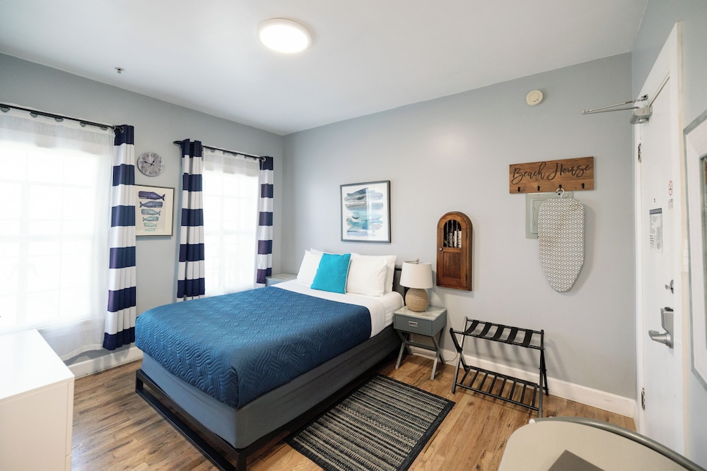 Seaside Studio Suite