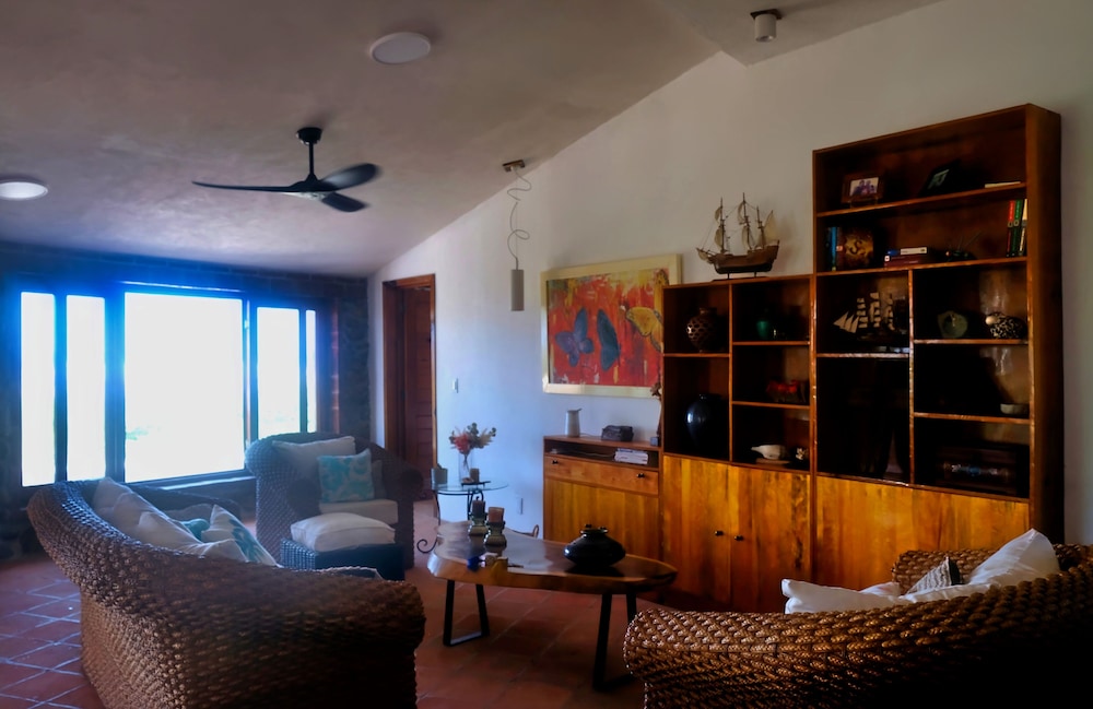 Grand House photo 2