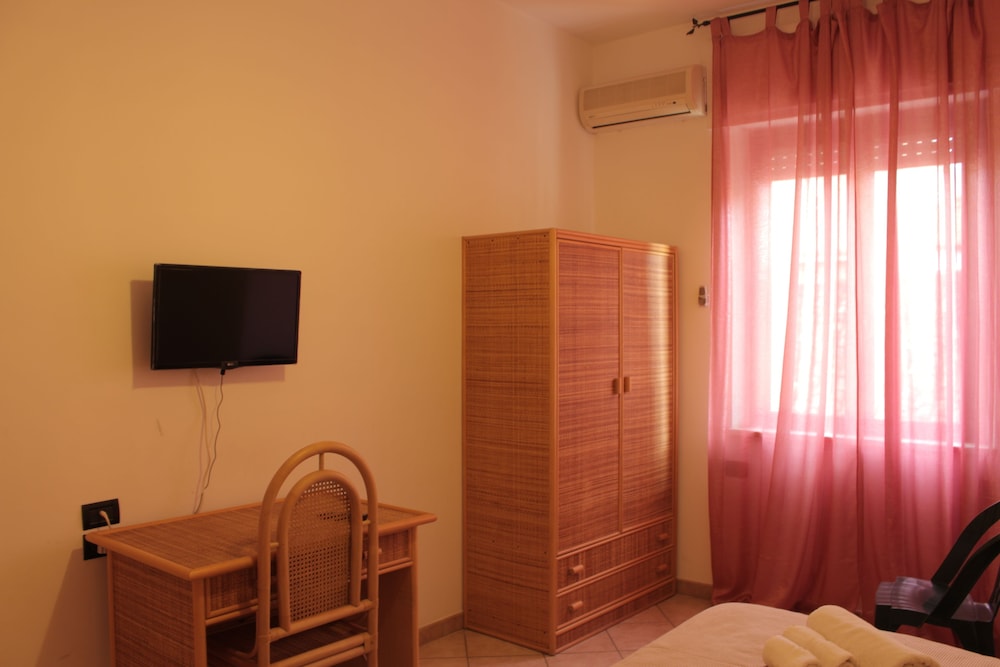 Double or Twin Room, Hill View (10) photo 1