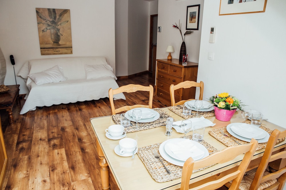 Apartment, 1 Bedroom, Kitchen photo 2