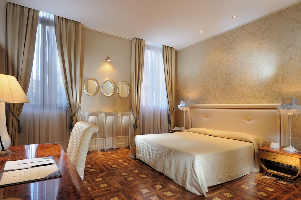 Family Suite, Canal View