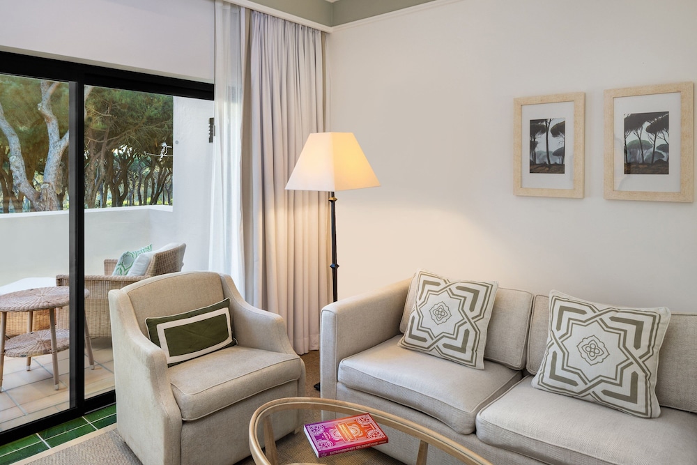 Grand Room, 2 Twin Beds, Resort View (Balcony)
