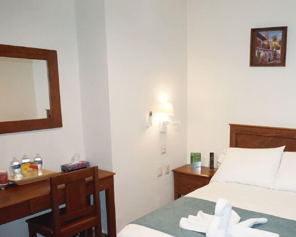 Basic Quadruple Room, Non Smoking photo 1