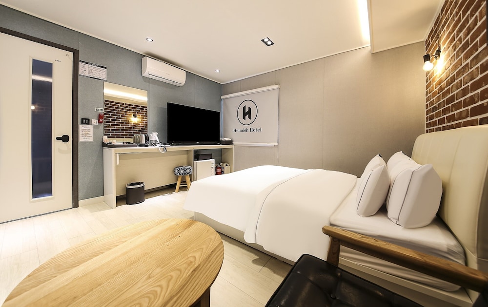 Deluxe Double Room, City View photo 3