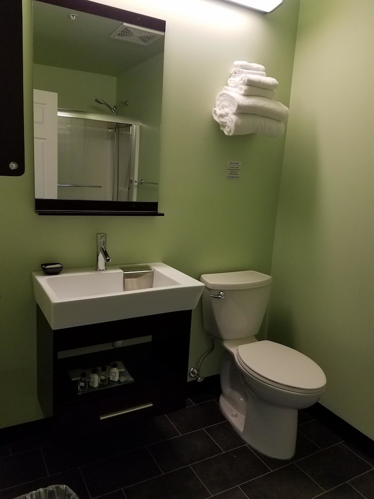 Comfort Twin Room, Accessible, Ensuite photo 3