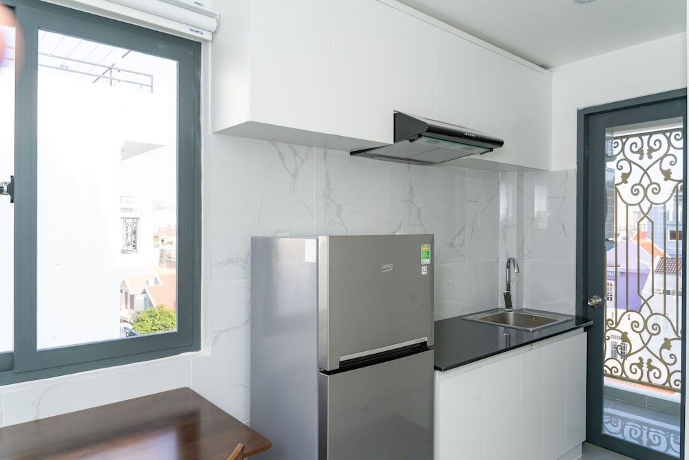 Suite with Bathtub - Photo 5
