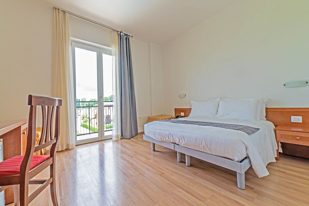 Double or Twin Room, Balcony photo 1