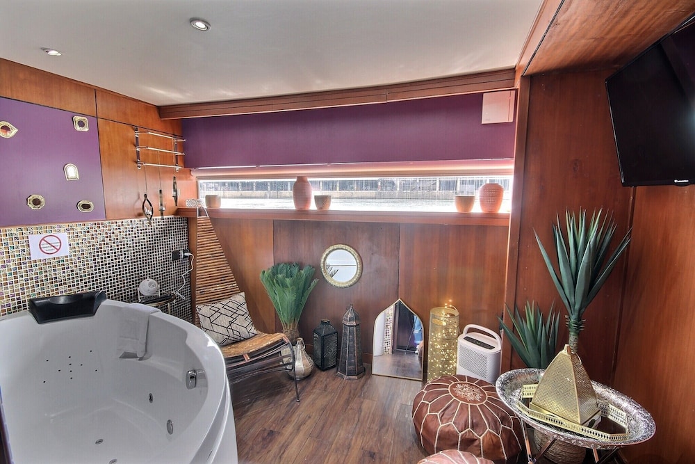 Suite Orient photo 3