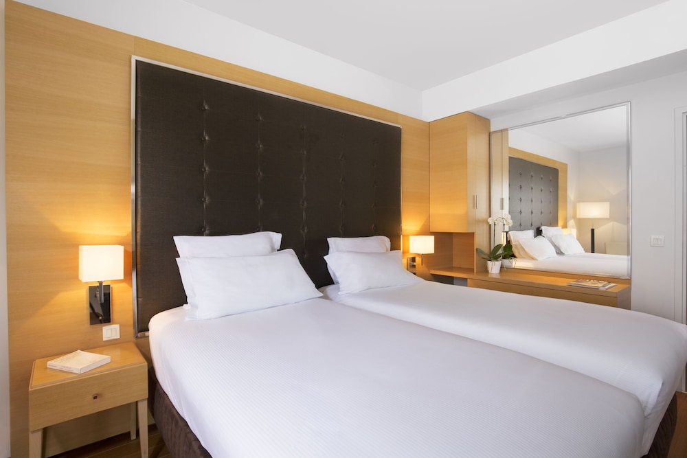 Premium Room, 2 Twin Beds - Photo 1