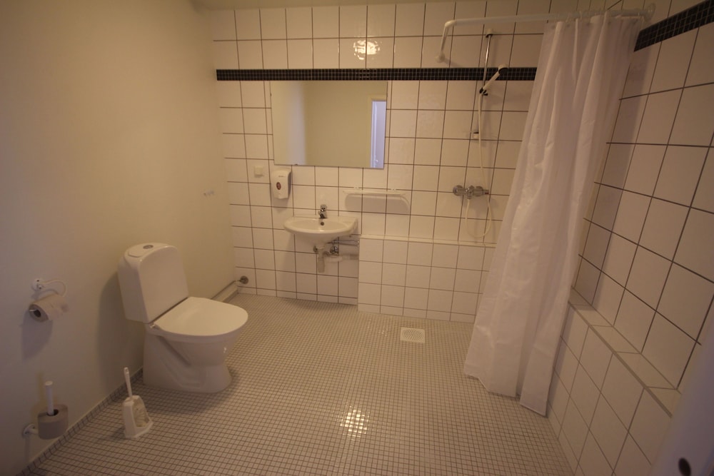 Basic Apartment, 2 Twin Beds photo 3