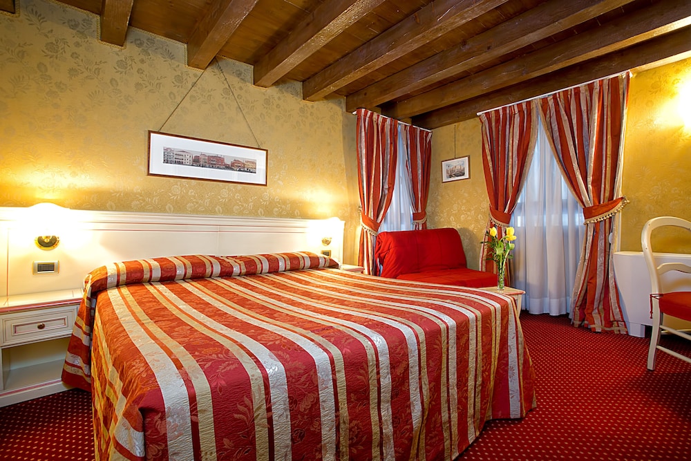 Superior Triple Room photo 1