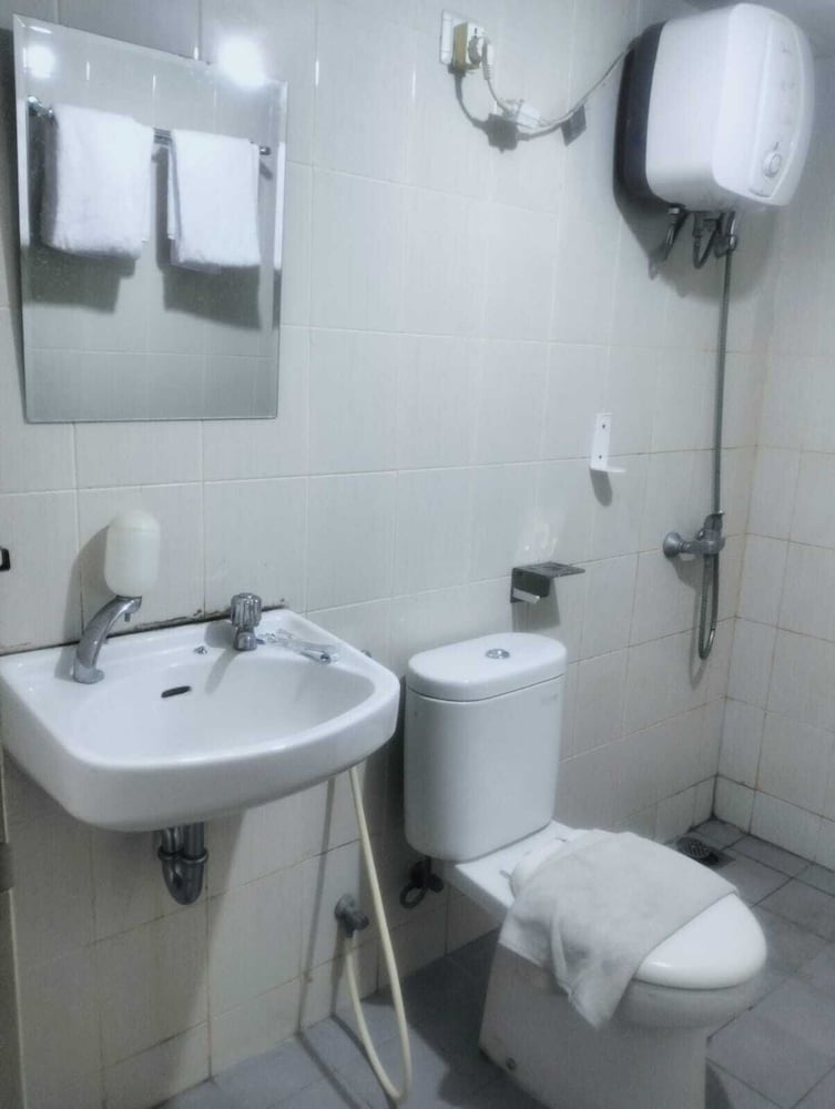 Standard Double Room - Photo 2