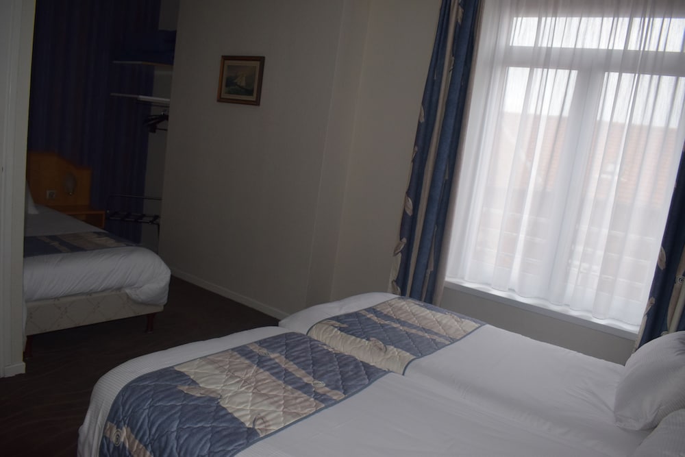 Triple Room, City View photo 3