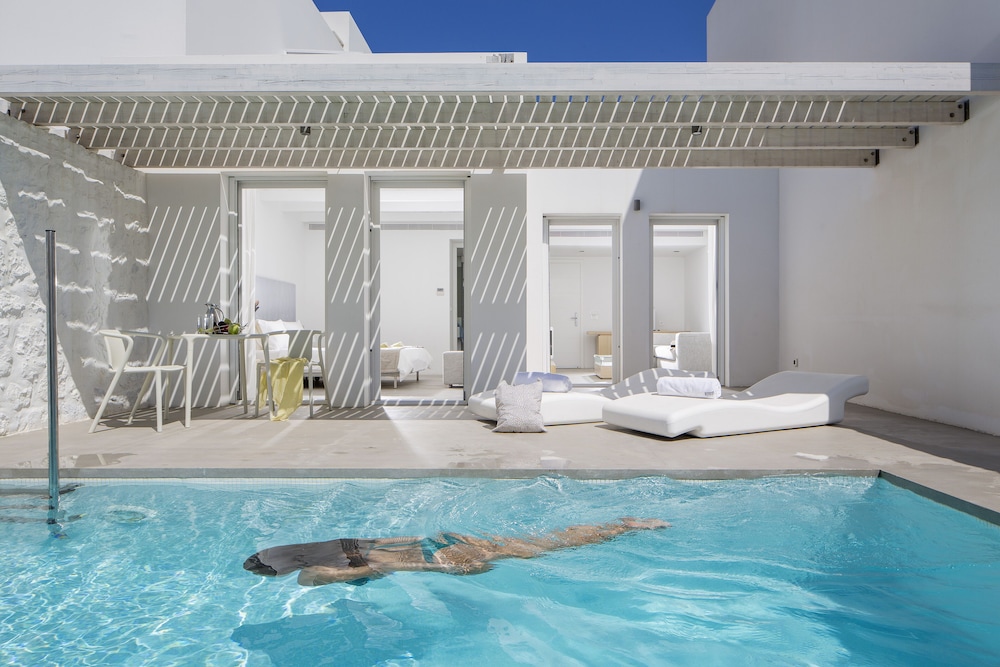 One Bedroom Suite, Private Pool, 1 King